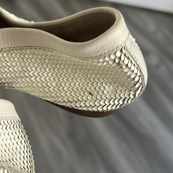 SCHUTZ Cream Loafers with Gold Accent - Picture 9 of 9